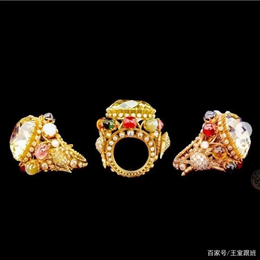 苏提达王后泰王玛哈,泰王玛哈送珠宝