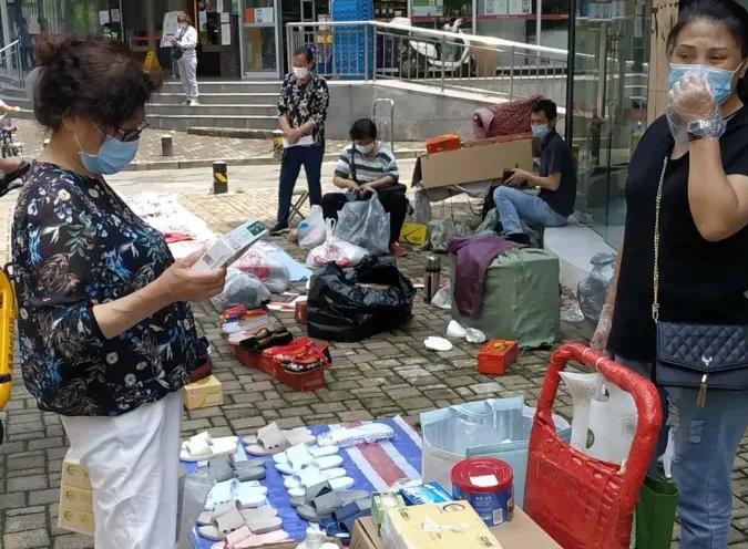 夜市摆摊很多人,夜市摆摊卖饭收入