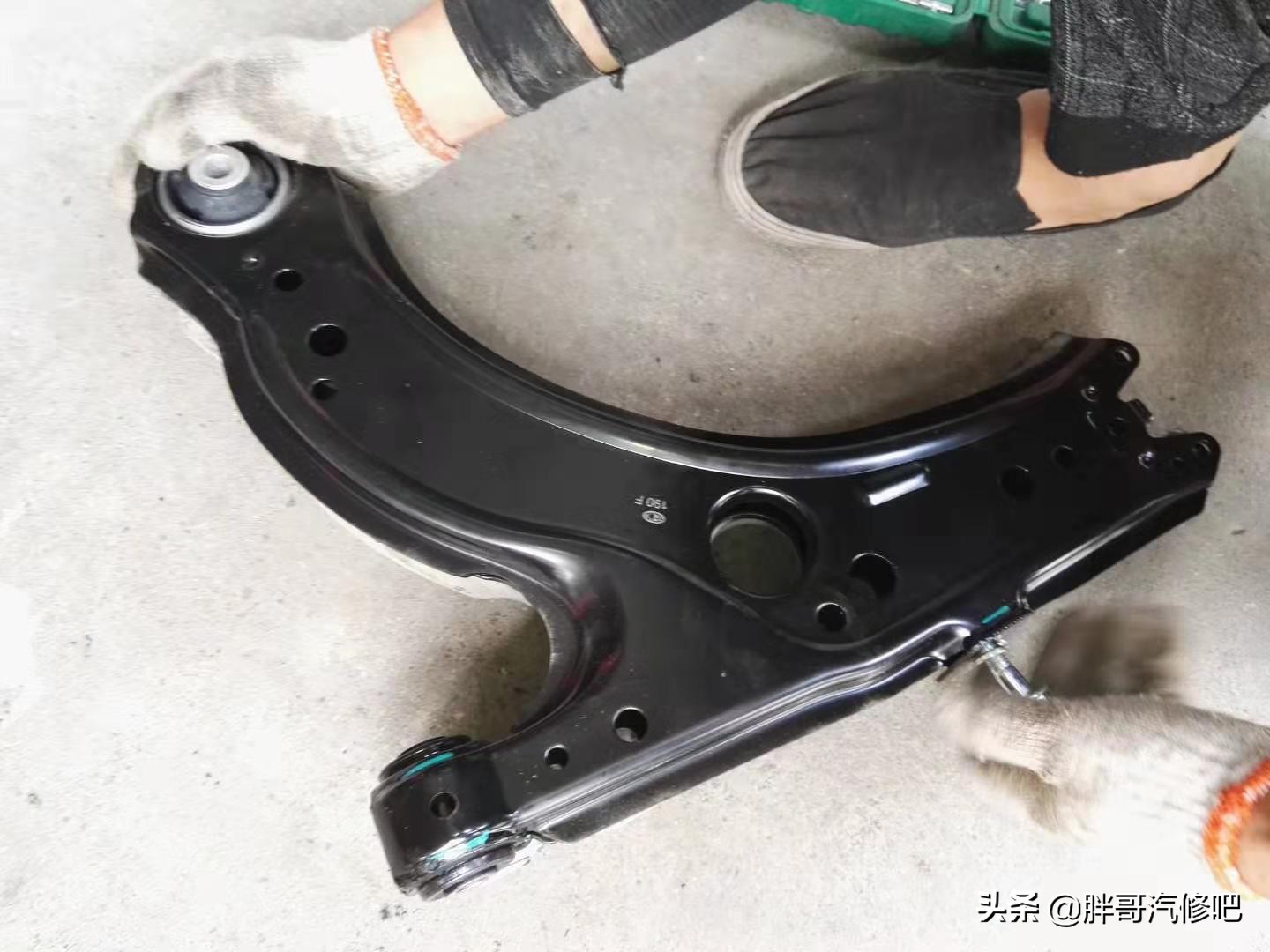 大众朗逸踩刹车偶发抖动,朗逸刹车踩死车会抖动厉害