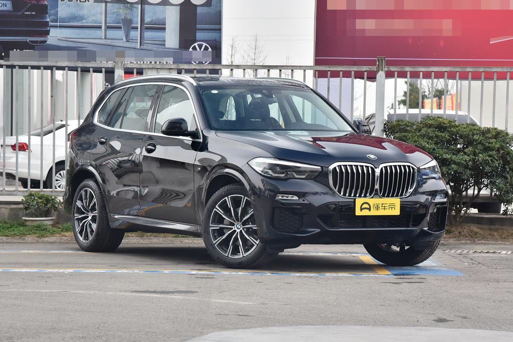 宝马x5试驾油耗,宝马x5最高配的七座碳蓝黑试驾