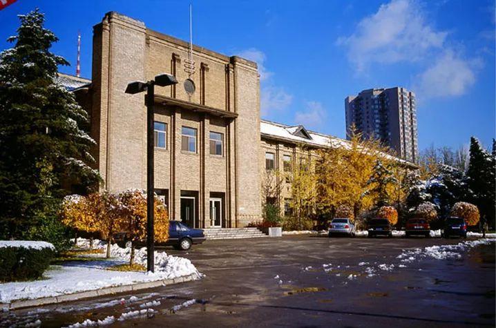 椴佽繀缇庢湳瀛﹂櫌鍏ㄥ浗澶у鎺掑悕澶氬皯,椴佽繀缇庢湳瀛﹂櫌鍦ㄥ叓澶х編闄㈡帓绗嚑