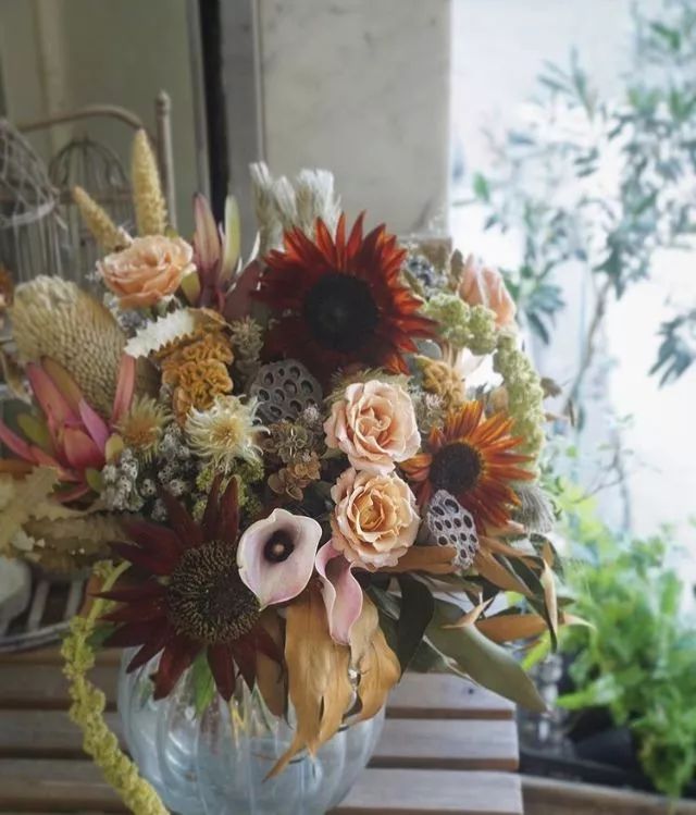 日式花艺作品,日本花店装修风格效果图