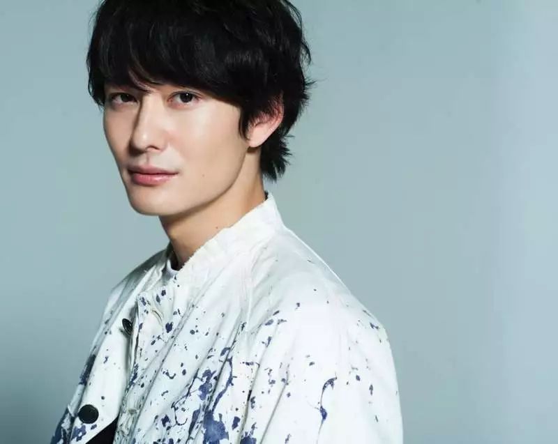 想看他们的吻戏了，日本评选“十大嘴唇性感的男星”