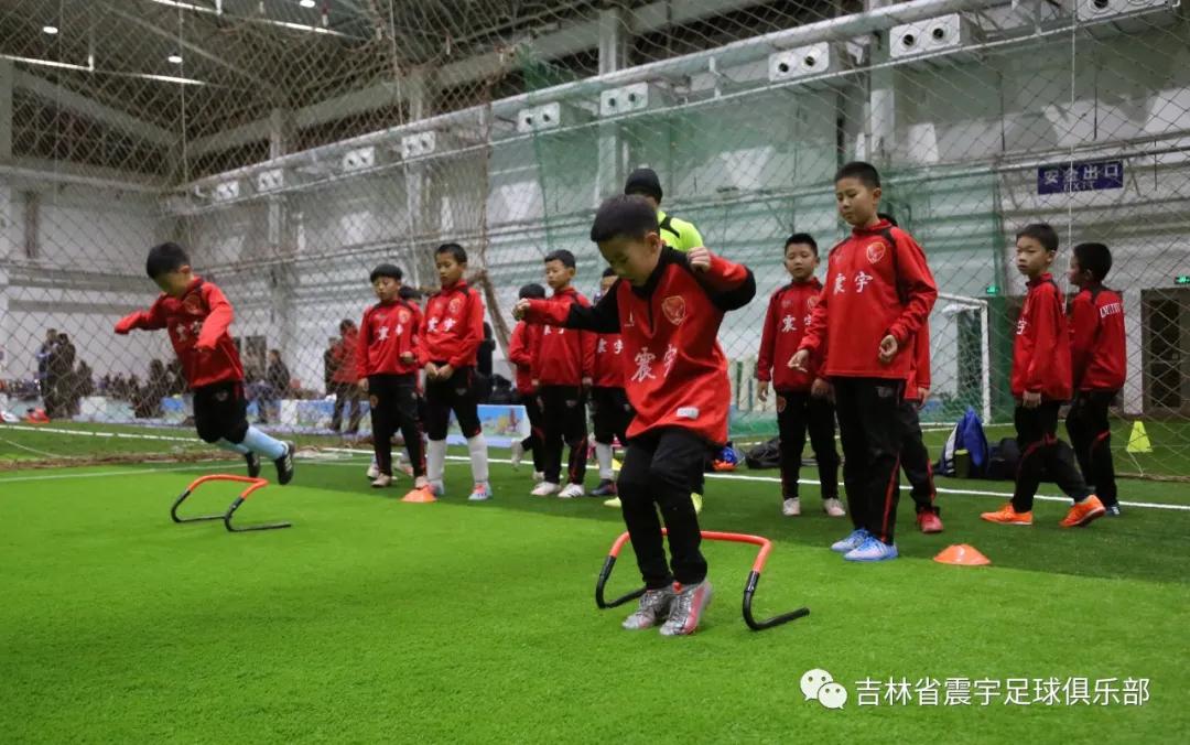 新奇之余,皆是寄望——震宇足球进驻农博园搏一搏室内足球场