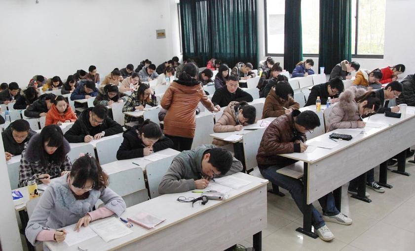 研究生还没入党可以报选调生吗,大学生没入党能考研究生吗