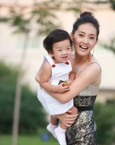 演员牛莉射击照片图文,著名演员牛莉