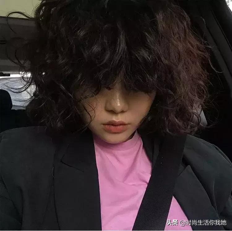 开春穿什么高级又时髦好看,新年如何穿得好看又暖又时髦