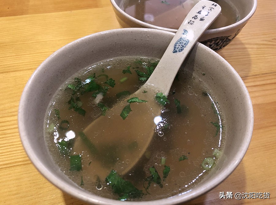 跷脚牛肉都包括啥?牛舌、腰片、脑花、蹄筋儿、脊髓、脆肠、黄喉