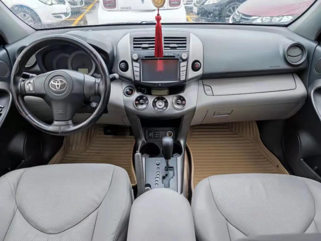 智跑19款2.0顶配二手车,11年起亚智跑2.4四驱油耗测评