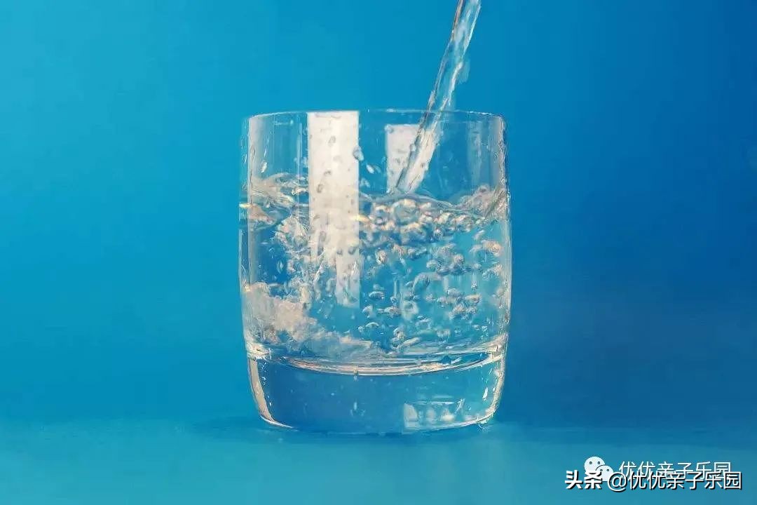 宝宝喝水过多的危害,宝宝喝水太多会得什么病