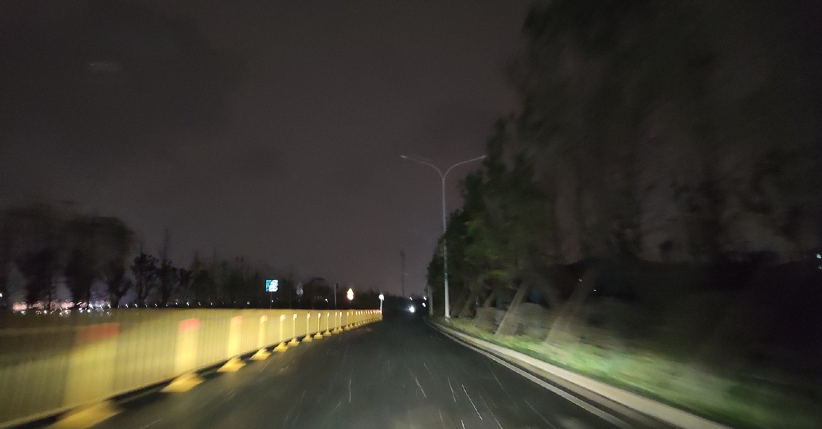 懂的都懂！疫情过后深圳老板开奔驰跑滴滴，背后原因太心酸了