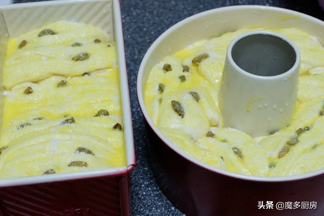 不加黄油炼乳葡萄干面包,蛋挞加淡奶油和炼乳葡萄干做法