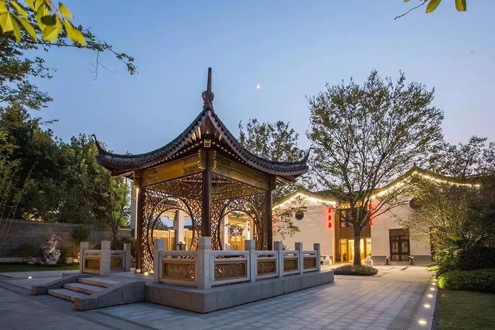 别再见女的就喊美女,见房子就称豪宅,盘一盘上海真正豪宅产品系