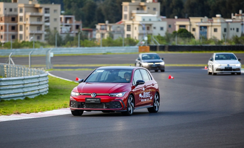 最后一代燃油版高尔夫gti,第八代高尔夫gti驾驶体验