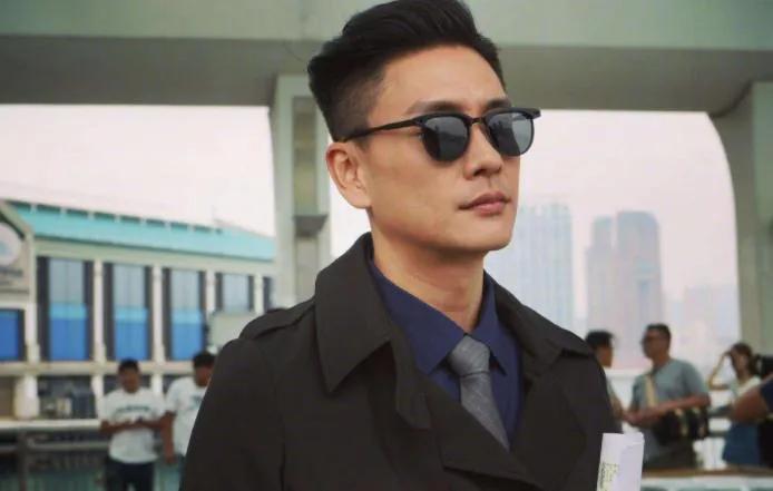 天生“花心脸”，痞帅不油腻，这6位自带坏男生魅力，不耍帅也酷