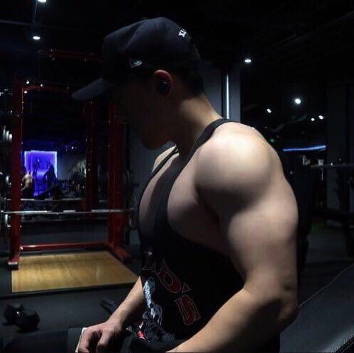 “胖瘦子”身上不是很胖,脂肪全在肚子上,关于减脂的5点建议