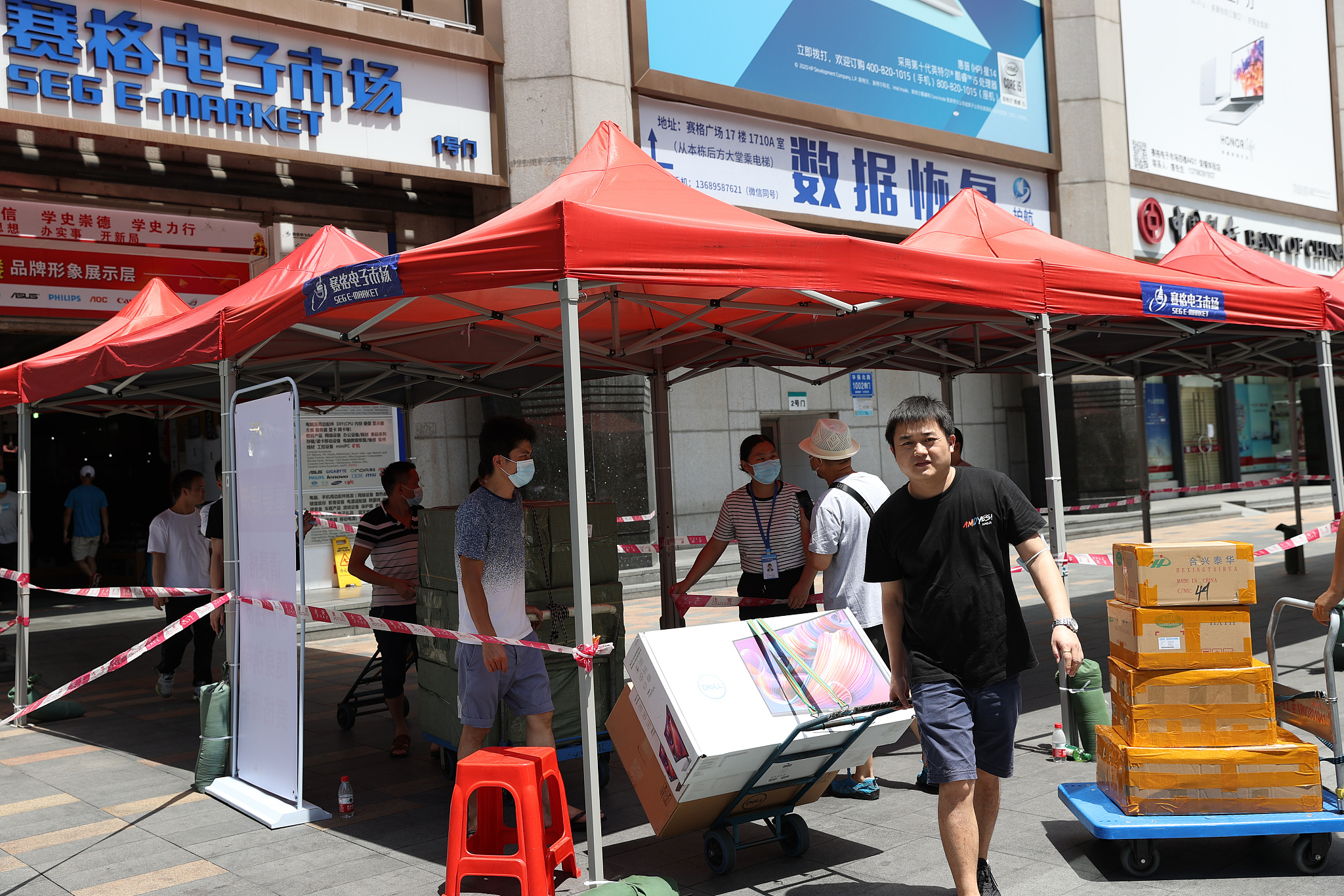 回忆深圳赛格大厦晃动瞬间,亲历者回忆深圳赛格大厦