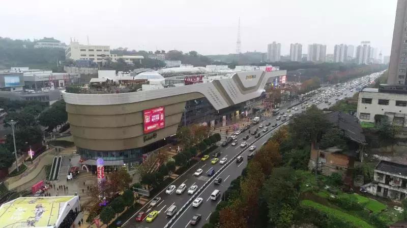 万达广场就业前景,万达广场一年收入有多少