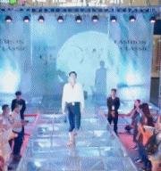 亲爱的热爱的韩商言腹肌,韩商言露出全部腹肌