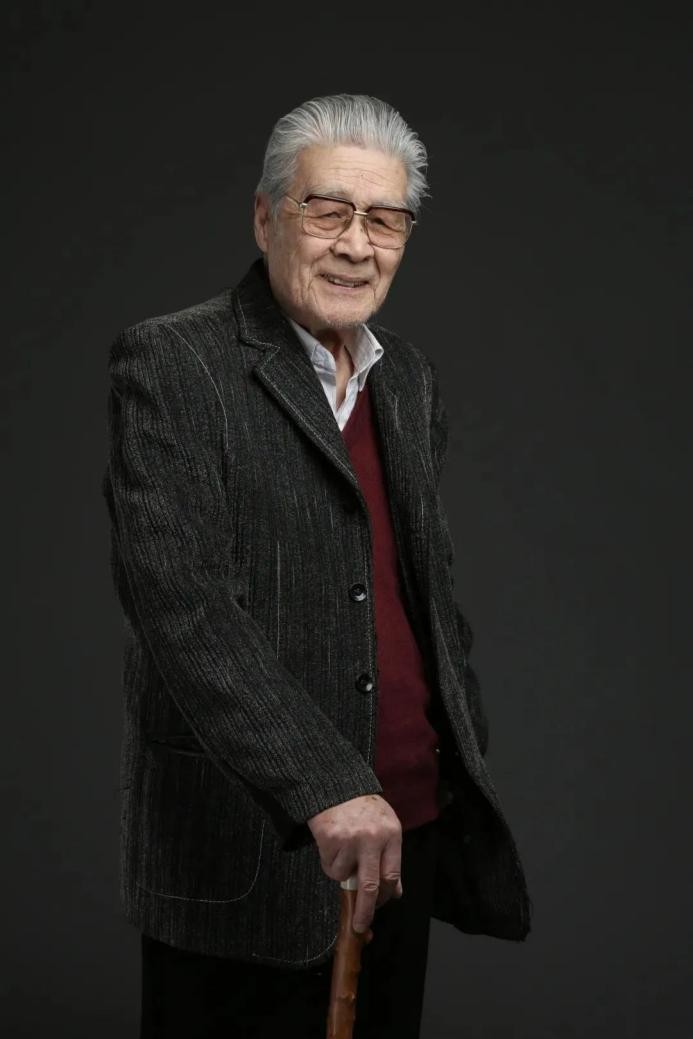 零几年的封神榜谁演的姜子牙,27年前的封神榜姜子牙是谁扮演