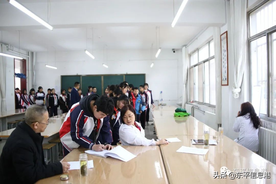 新学期开创新辉煌手抄报,新学期新希望再创新辉煌