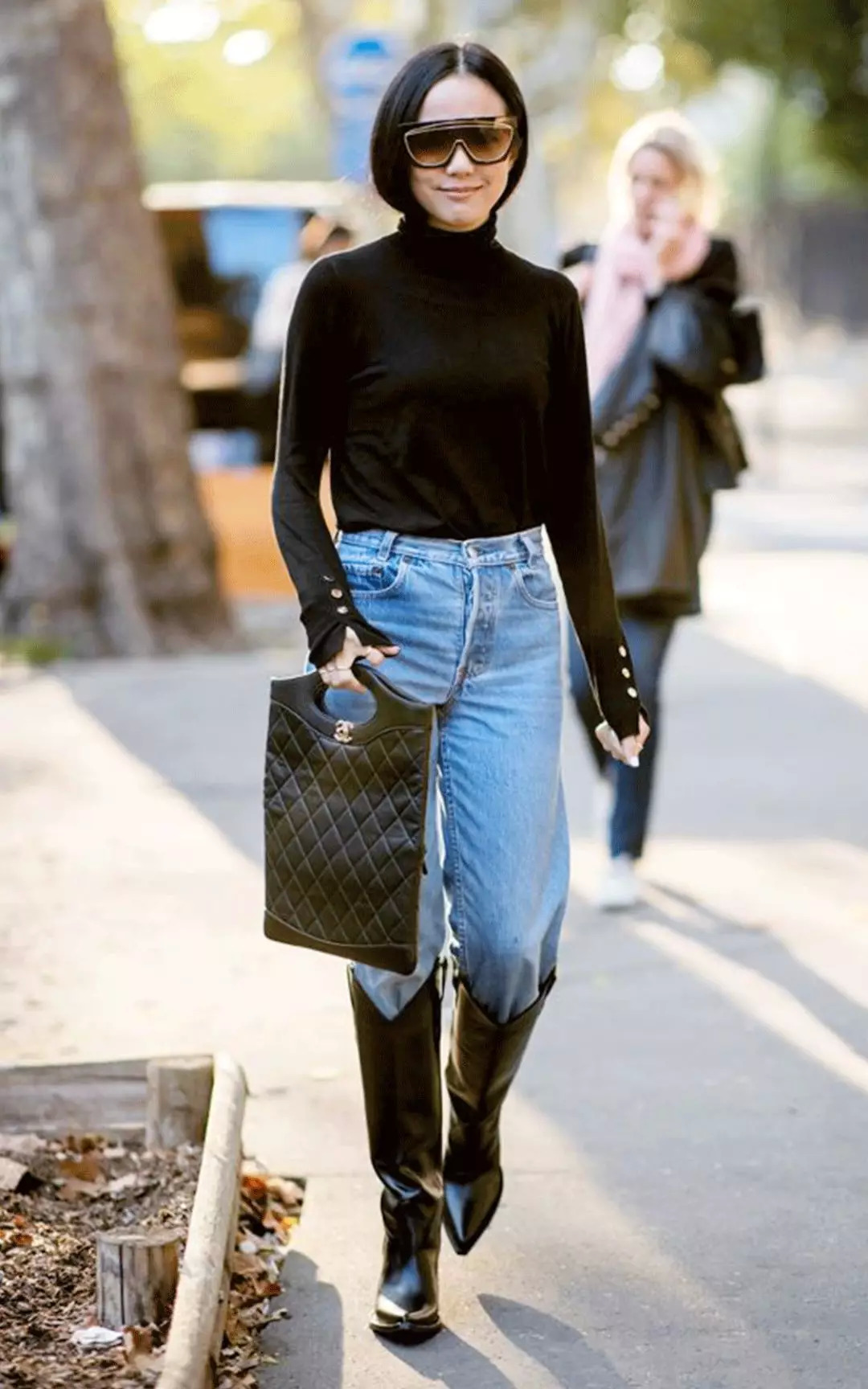 这种靴子长得这么丑又显腿短，可刘雯、泫雅却爱得要死