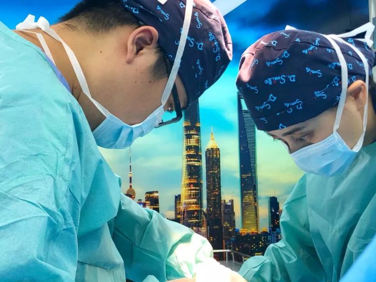 老烂腿溃疡化脓,腿部溃疡老不好怎么可以治愈