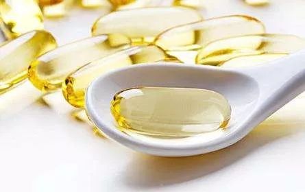 小孩嘴巴上火了红肿溃烂不吃饭,小孩口溃烂是咋回事