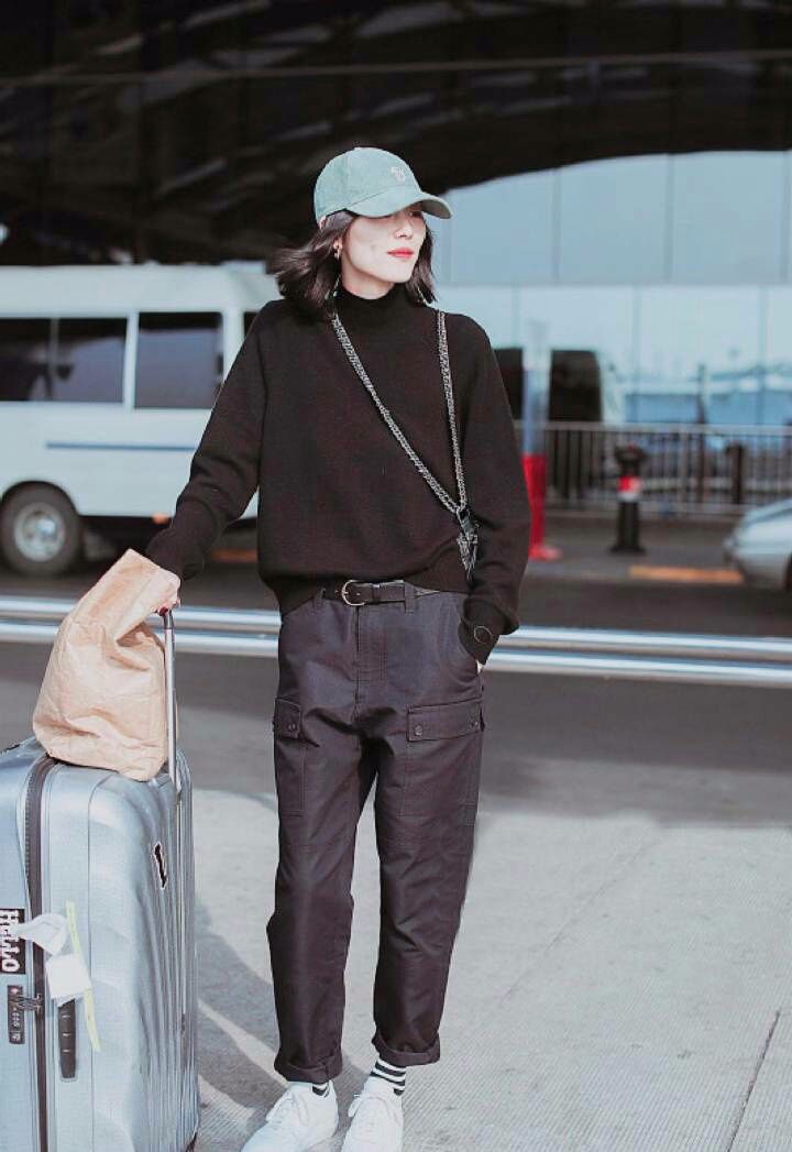 刘雯大胆换上寸头,刘雯一刀切发型