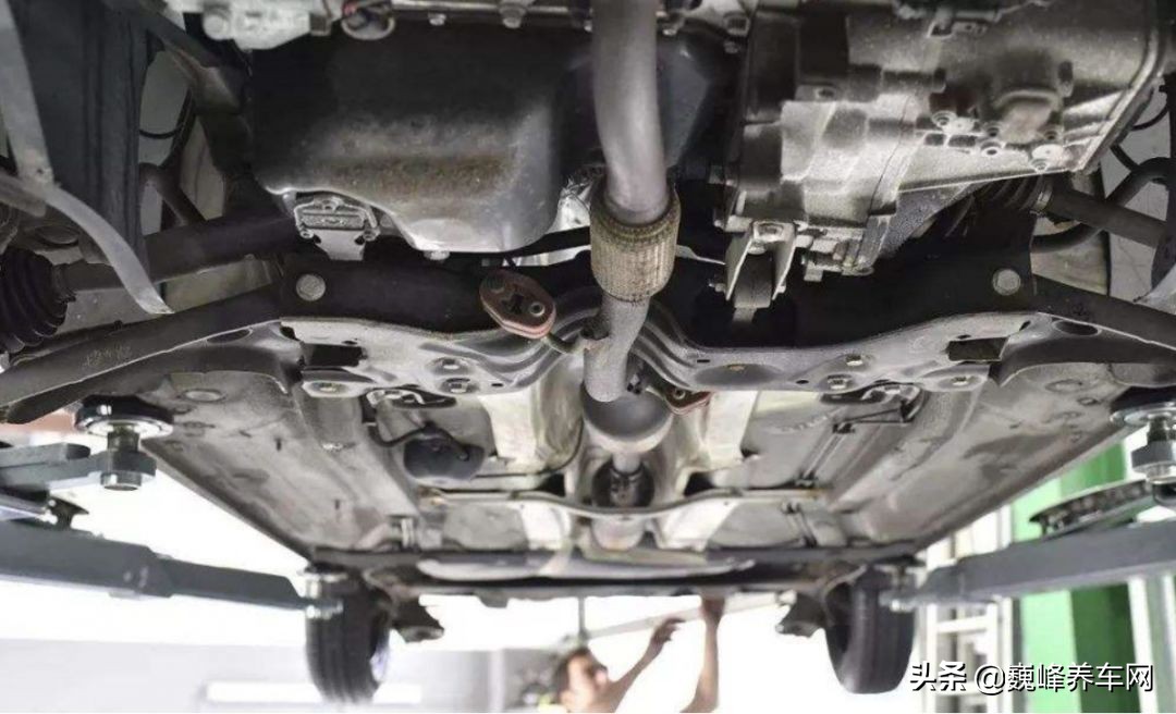 底盘装甲四个轮要不要喷,底盘装甲到底喷还是不喷