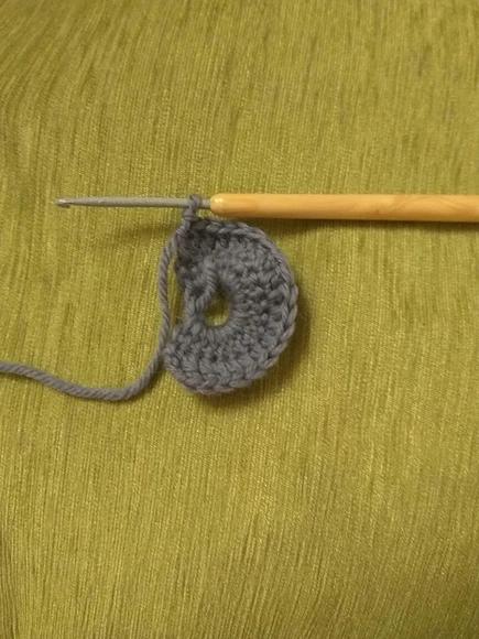 祖母方格三角围巾的各种编织方法,三角围巾镂空钩针花样图案大全