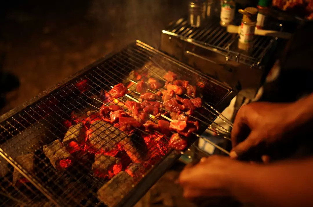 卖烧烤赚了10000,开个烧烤店的利润有多大
