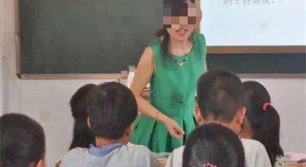 家长群里小孩被孤立,殡仪馆孩子被孤立