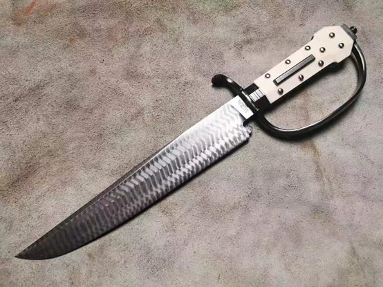 这是一场球迷的狂欢盛宴,这是一场豪车盛宴