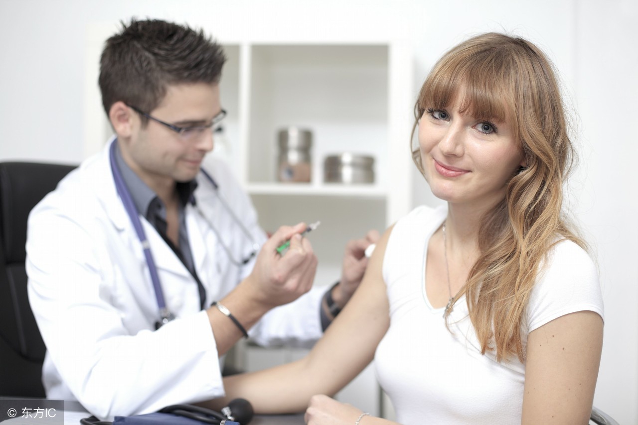 膻中穴治胃病,胸部膻中穴位示意图