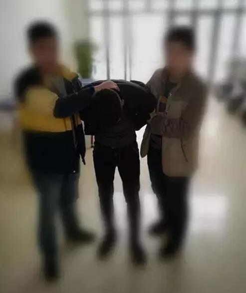 郑州铁路将有四个“主客站”；妈妈带3个孩子洗澡昏迷，2个娃死亡