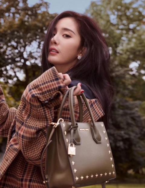 杨幂2020年推荐mk包,杨幂推荐的包包香奈儿的