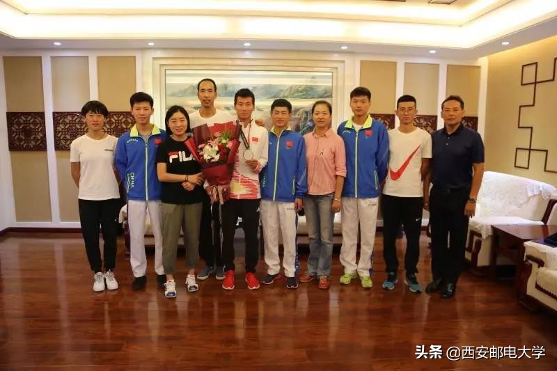 破亚洲记录成绩夺冠,打破亚洲短跑100米纪录