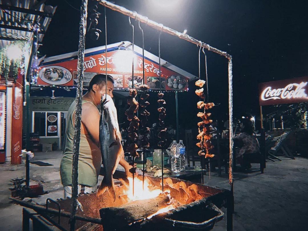 这个微笑国度，见人就夸漂亮，300元就能在天空滑翔