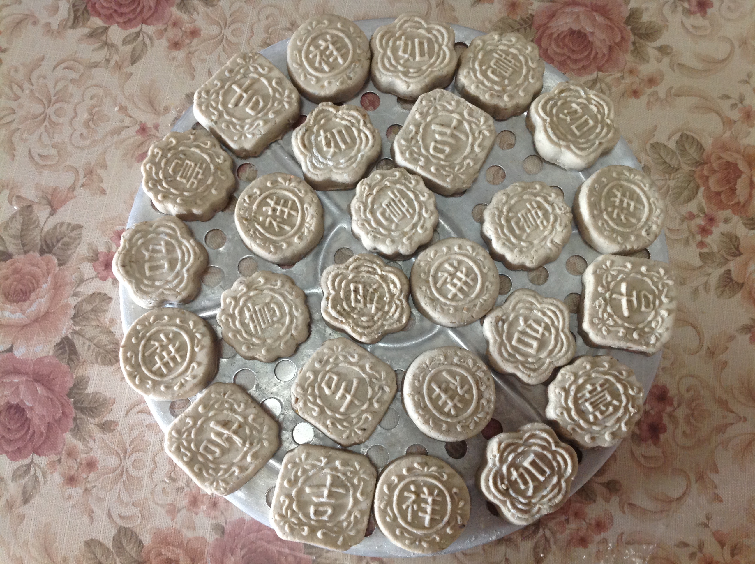 绿豆饼怎么炒不粘锅,绿豆饼的家常做法