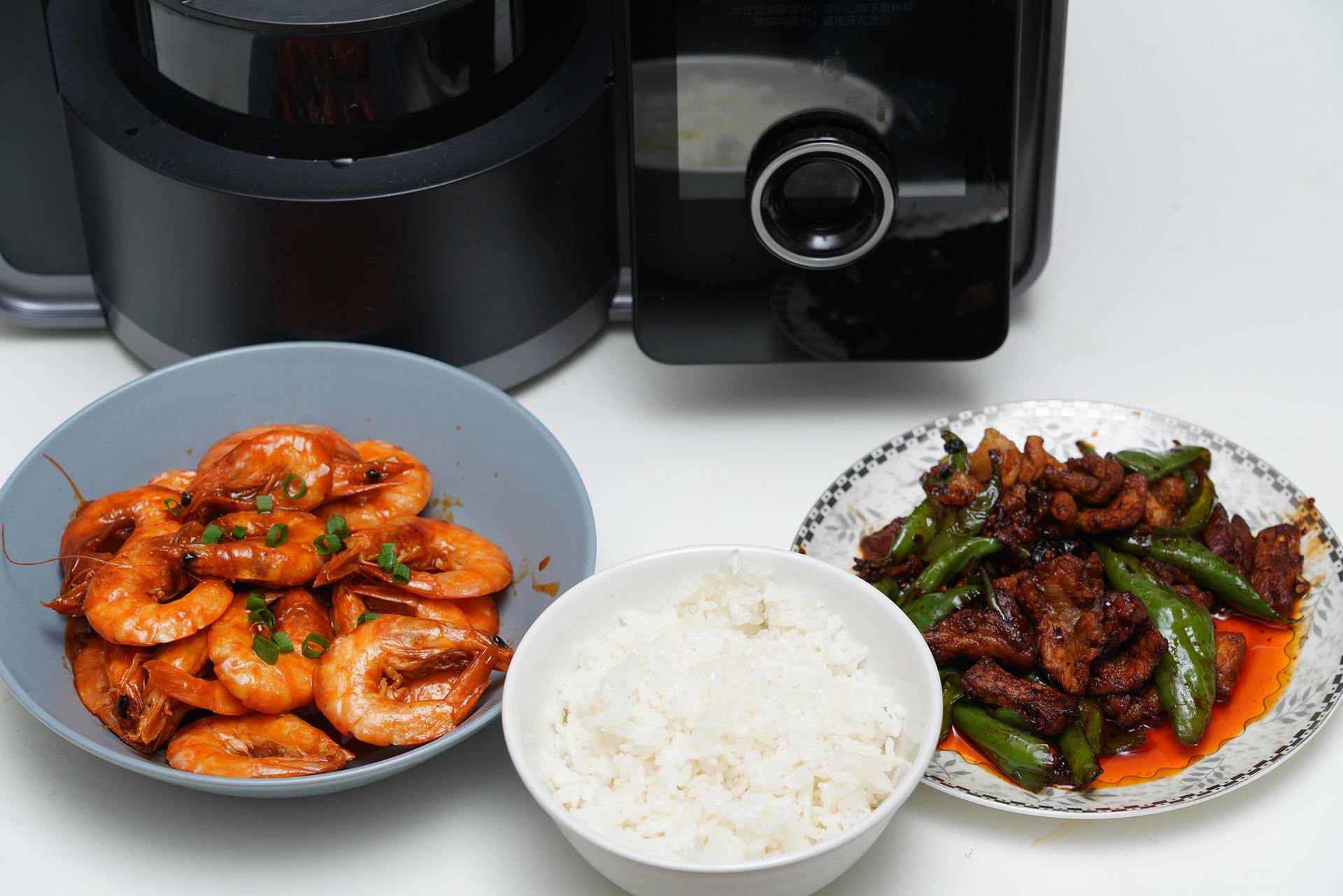 用自动机器炒菜的餐厅,自动炒菜料理机真实感受