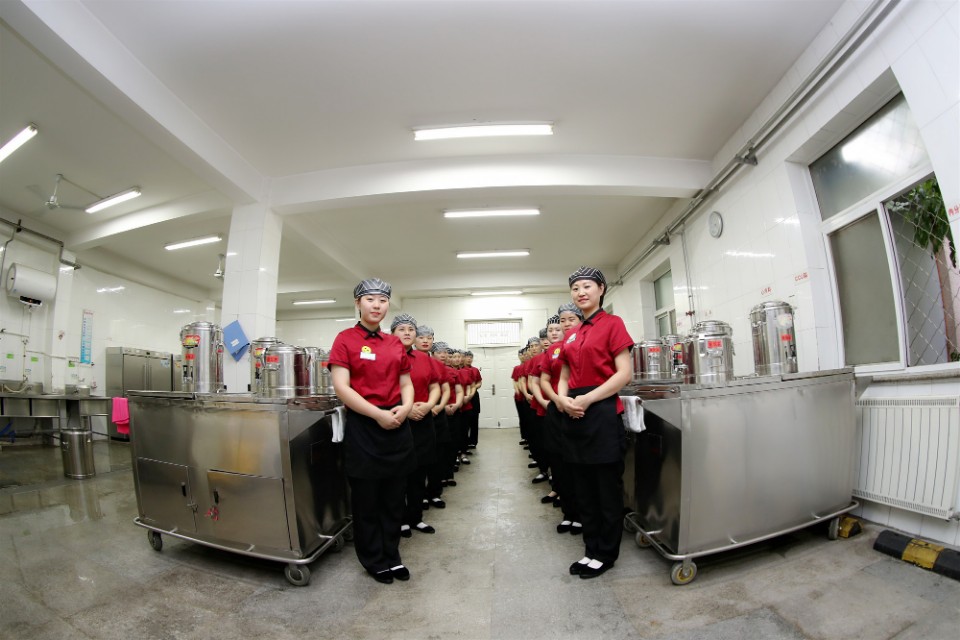 适合夏天喝的祛湿热的茶饮,降暑茶饮有哪些好处和坏处