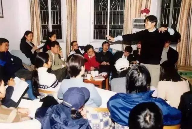 马云去阿里巴巴集团上班全过程,马云在阿里巴巴集团的职位