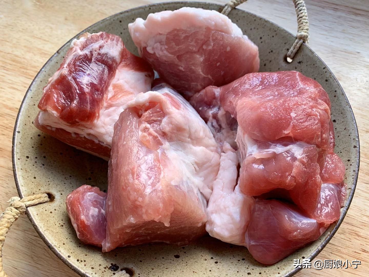 炸丸子怎么炸又酥又香又脆,炸丸子外酥里嫩的方法