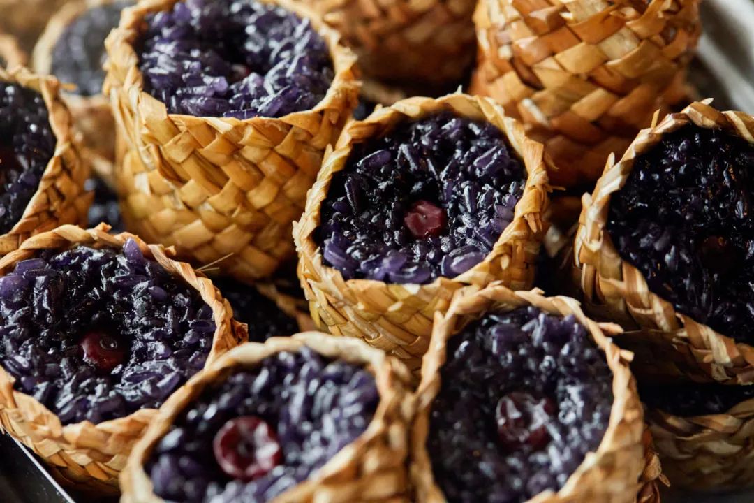 一到10月挤破头，这小镇也太好吃了吧