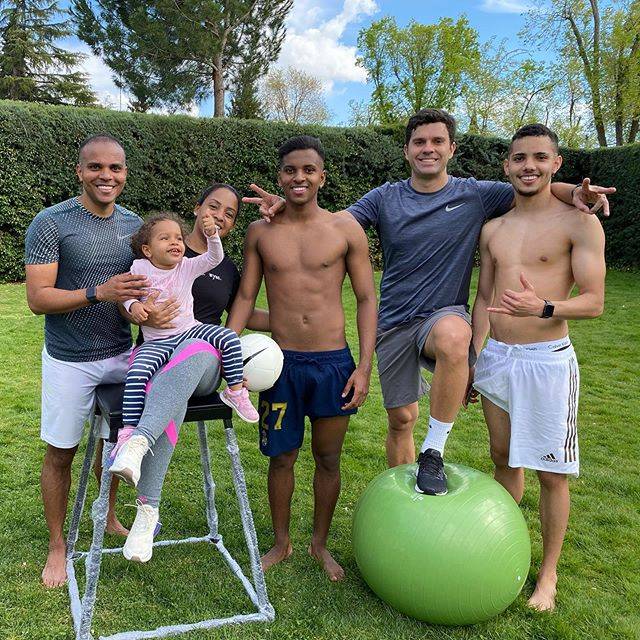 足球球员雷吉隆,雷吉隆上场