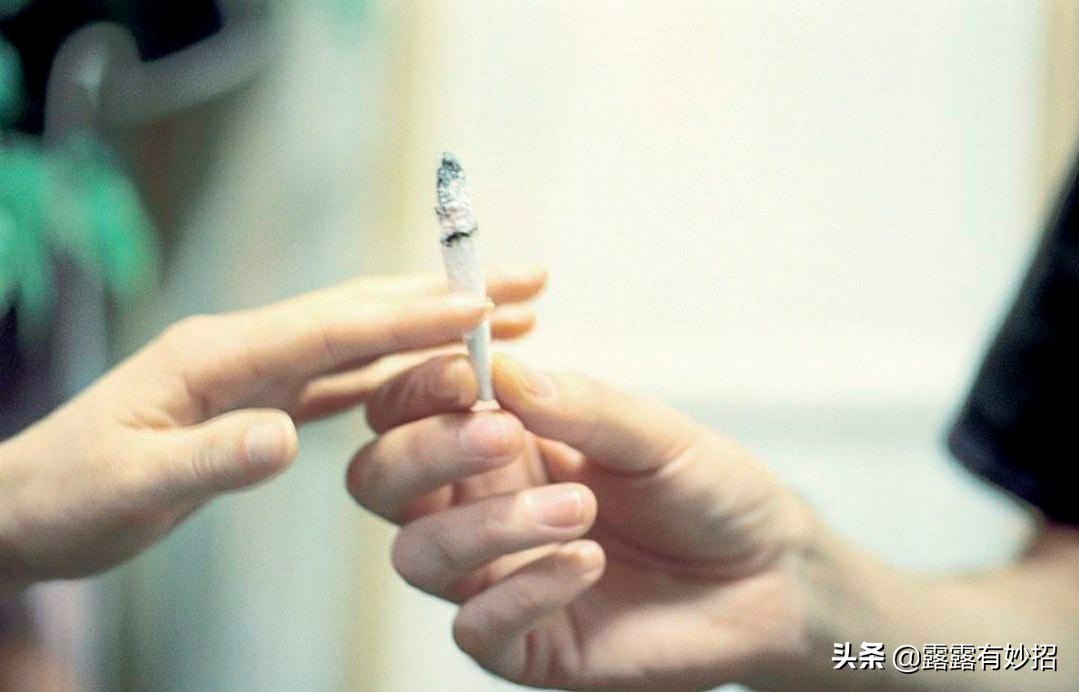 抽烟屋里全是烟味，学会这个方法，不用开窗，彻底去除，不烦恼