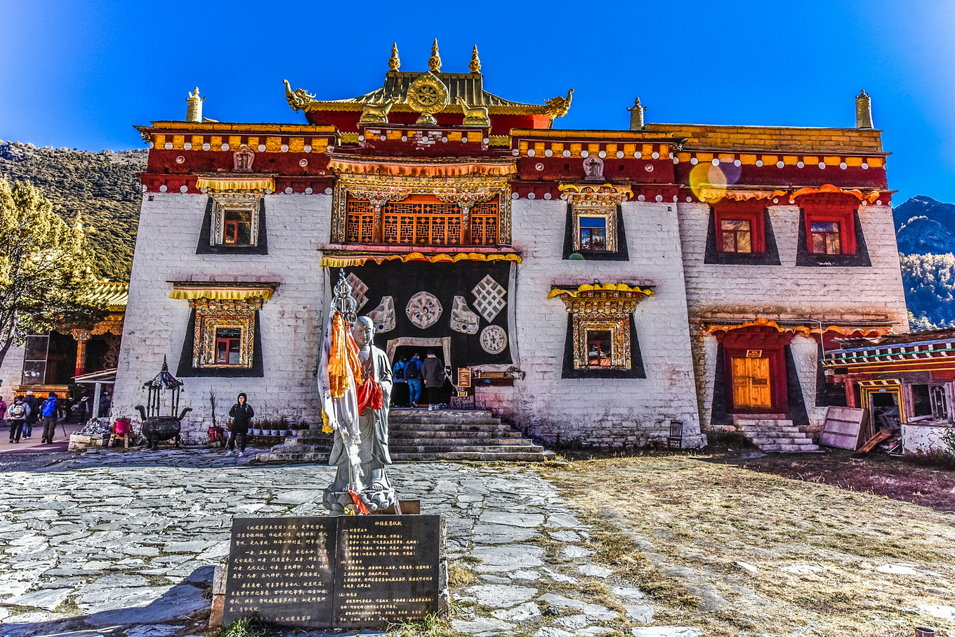 四川甘孜的亚丁稻城,四川稻城亚丁蓝色星球上的净土