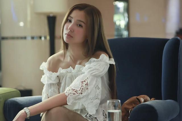 婚礼上新郎收到一个信息当场悔婚,结婚新郎收到一条短信当场悔婚