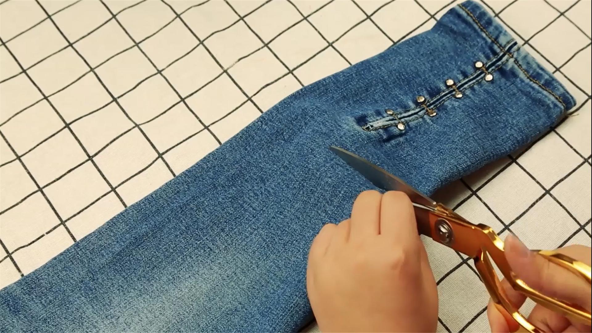 男式牛仔裤改造女款长裙的教程,过时的牛仔裤怎么改造好看